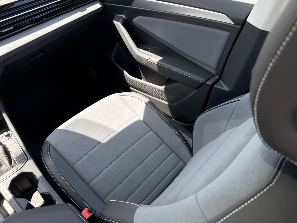 2026 Volkswagen Jetta 1.5T SE Black at DeMontrond Auto Country