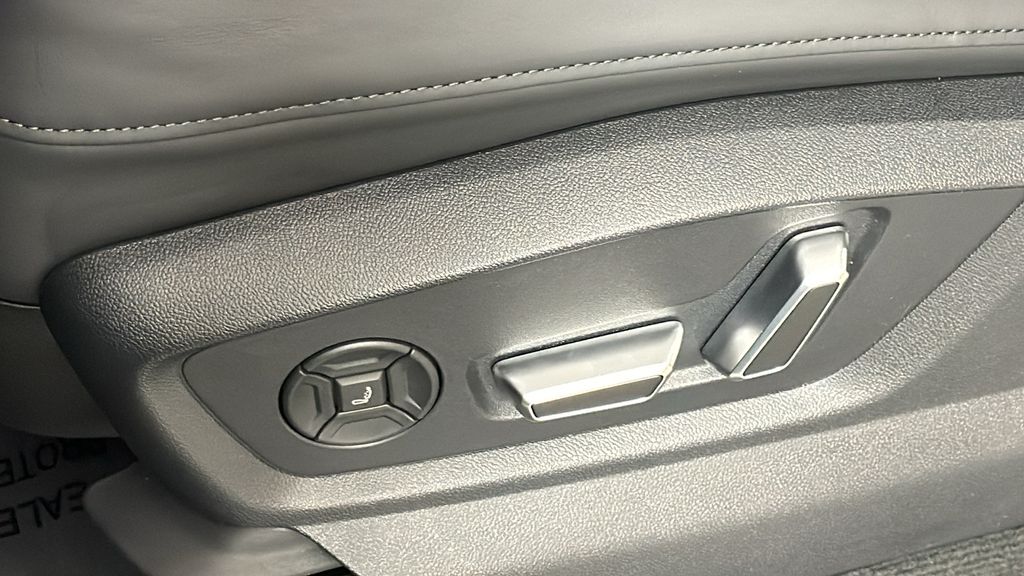 2025 Audi Q7  31