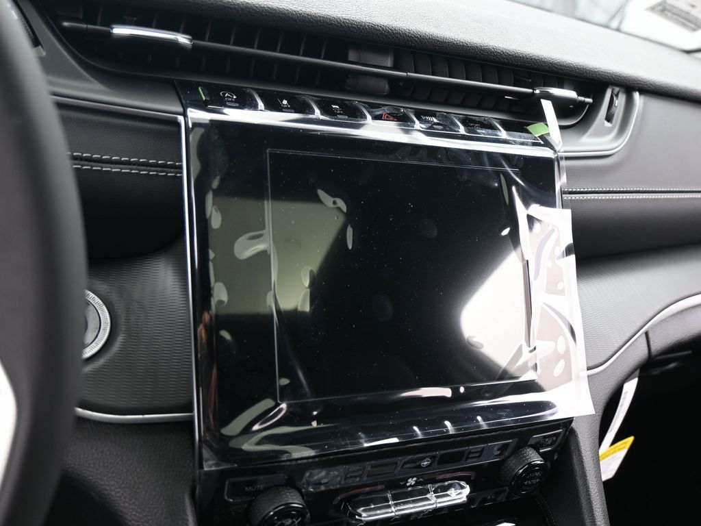 New 2026 Bright White Clearcoat Jeep Laredo X image 18