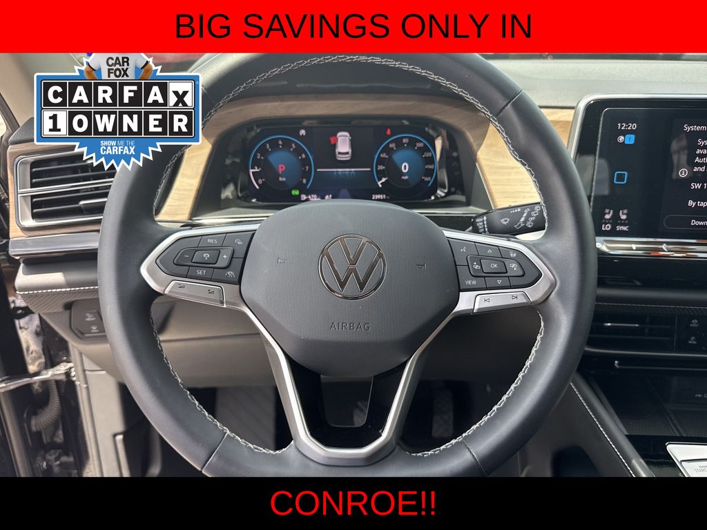2024 Volkswagen Atlas 2.0T SE w/Technology Black at Cook Ford