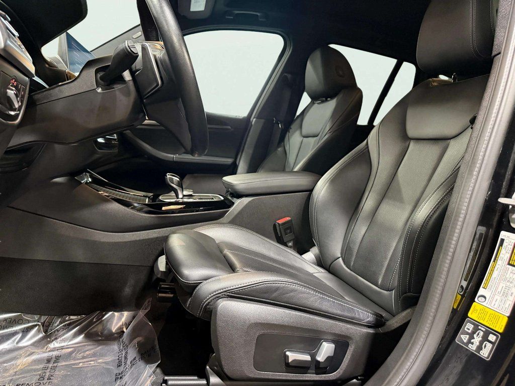 Used 2022 Black BMW xDrive30i image 24