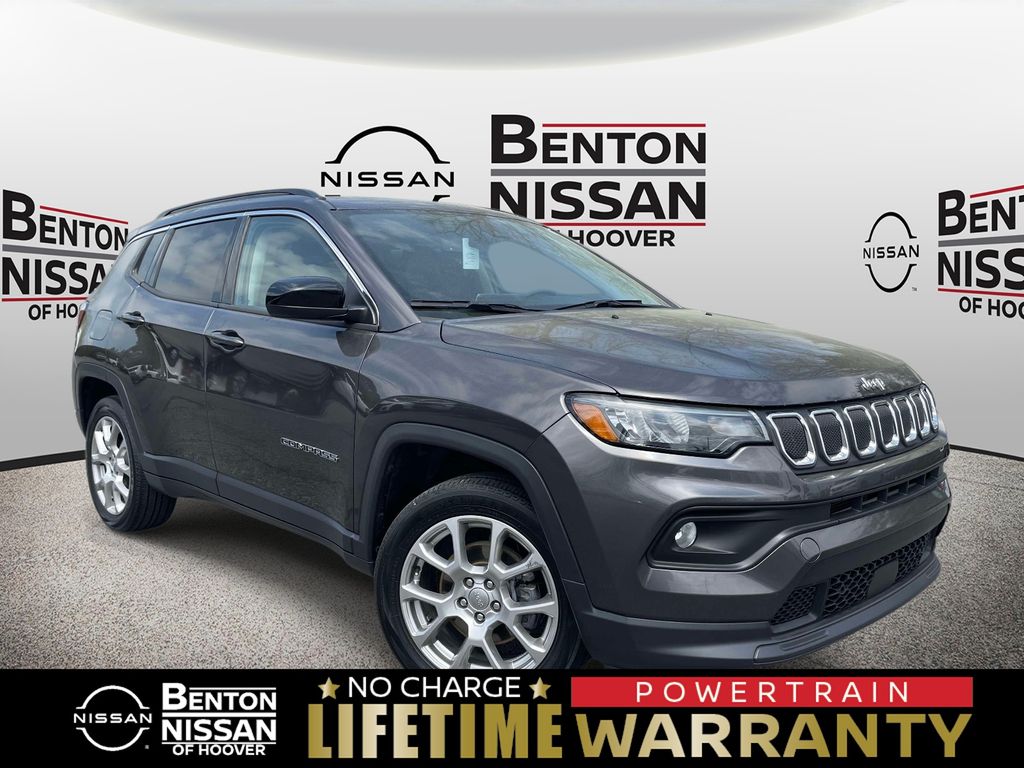Gray (Granite Crystal Metallic Clearcoat) 2022 Jeep Compass Latitude Lux 4WD SUV / Crossover Four-Wheel Drive 9-Speed Automatic