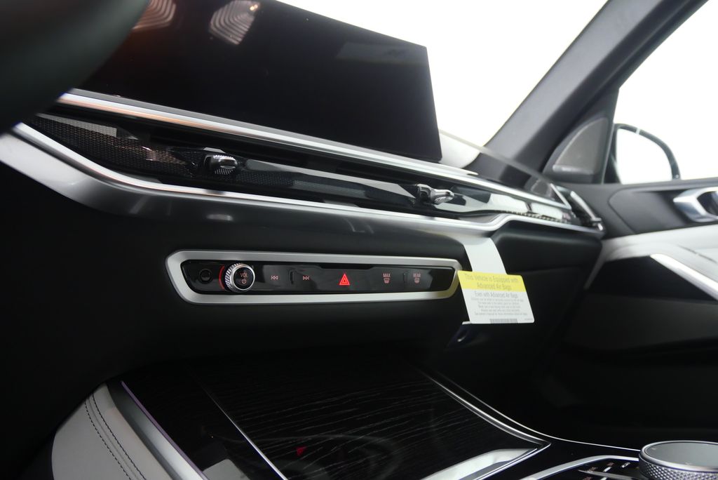 Thumbnail: 2026 BMW X5 - 20