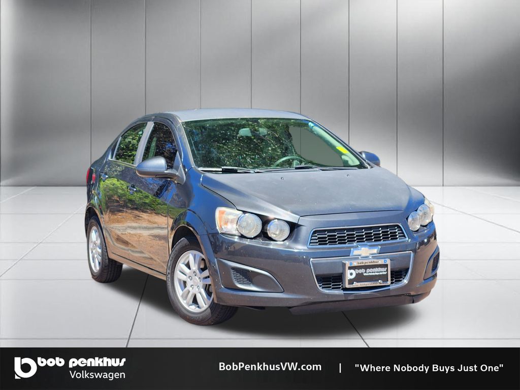 Ashen Gray Metallic 2014 Chevrolet Sonic Sedan Front-Wheel Drive 6-Speed Automatic
