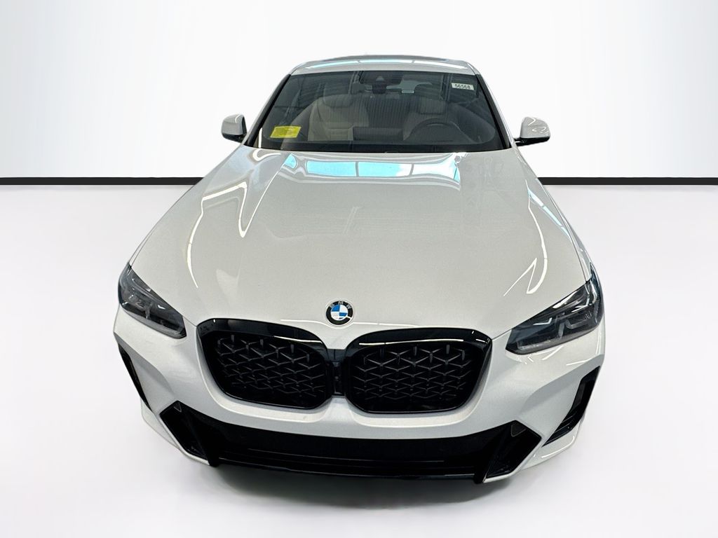 2025 BMW X4 xDrive30i
