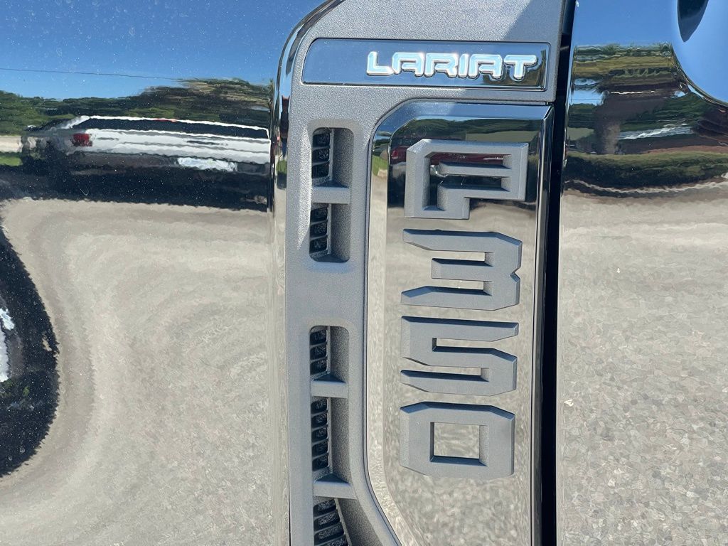 2025 Ford F-350SD Lariat Black at Walterboro Ford