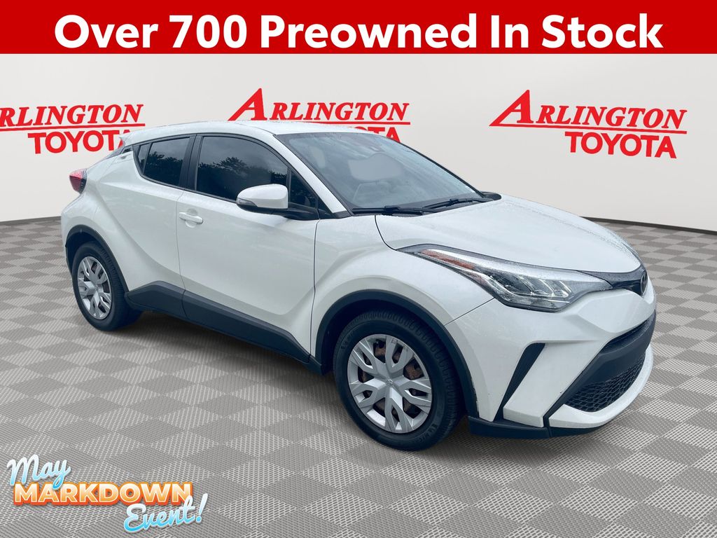 2020 Toyota C-HR LE's photo