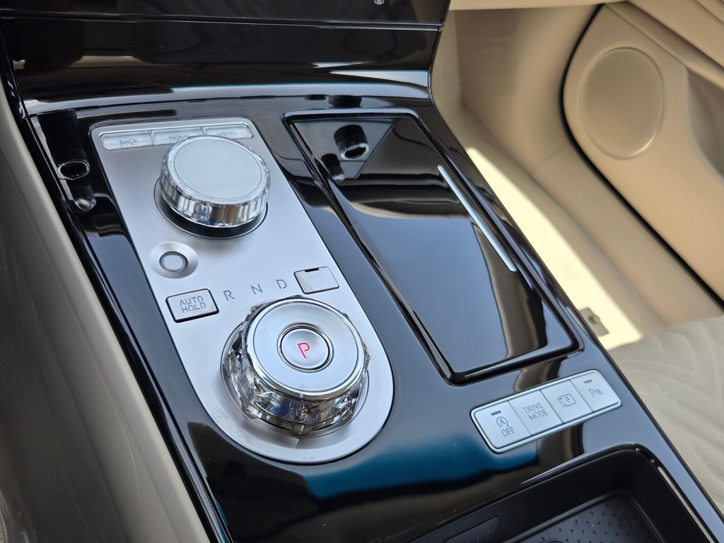 2027 Genesis G80
