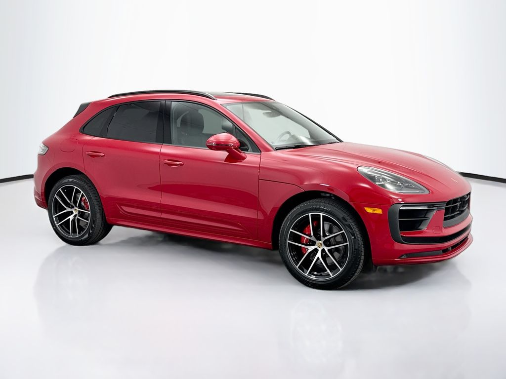 Thumbnail: 2026 Porsche Macan - 9