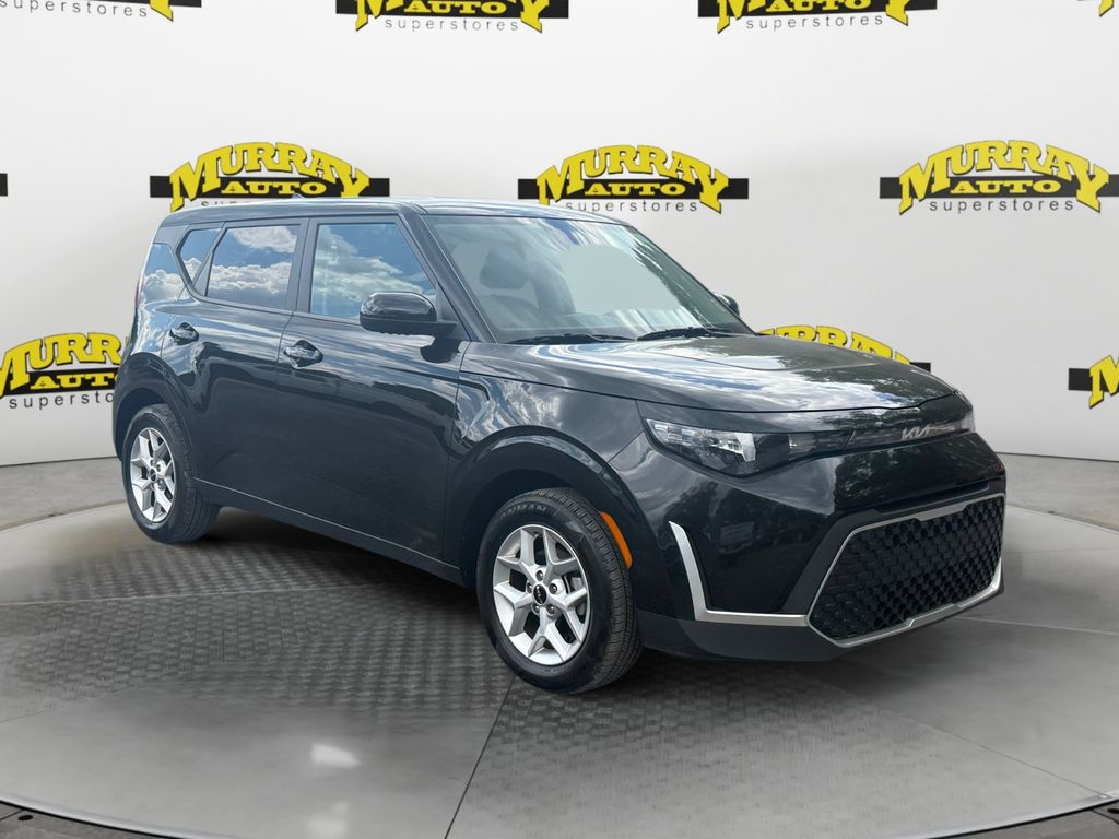 View vehicle photo 7
