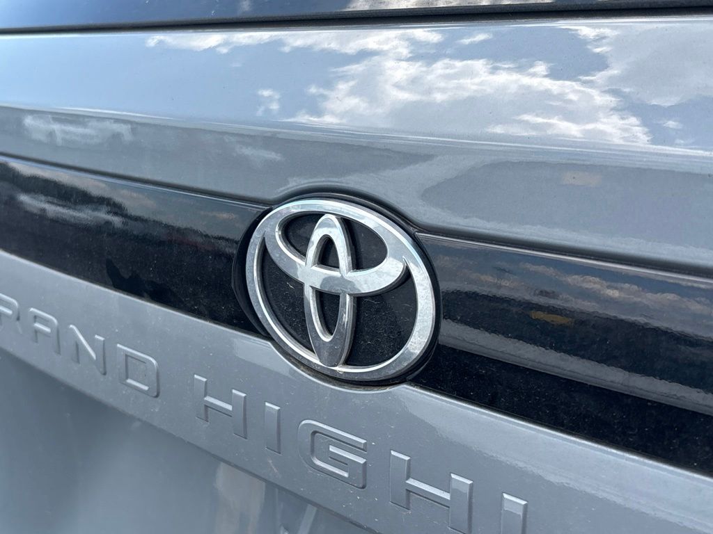 Used 2026 Toyota Grand Highlander Hybrid SUV