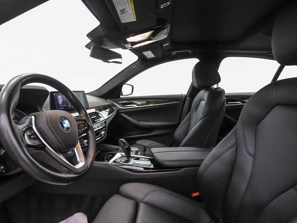 2020 BMW 5 Series 530i xDrive 10