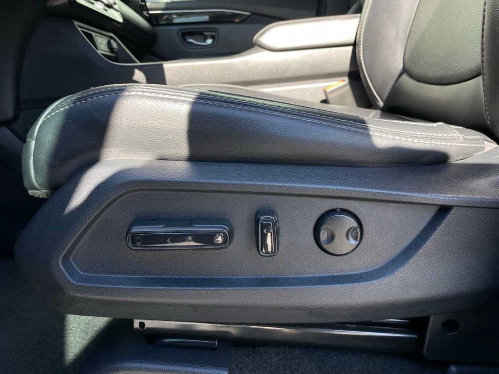 Thumbnail: 2024 Honda Pilot - 25