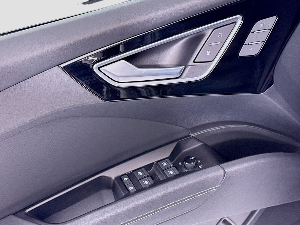 Thumbnail: 2023 Audi Q4 e-tron - 23