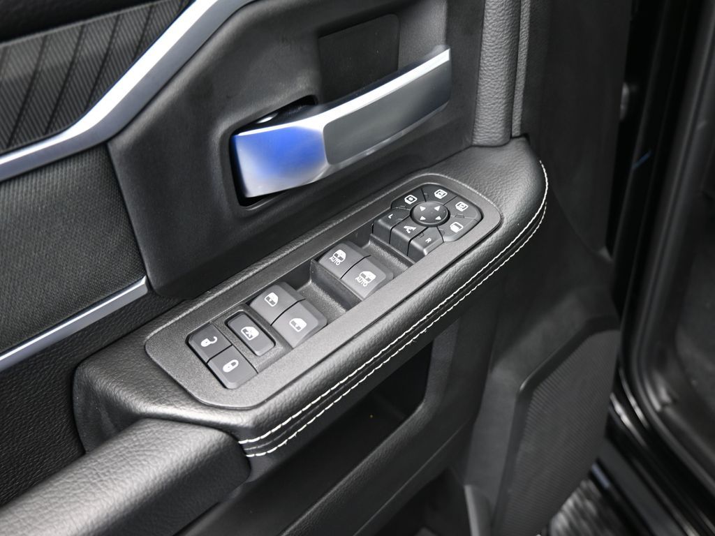 New 2026 Diamond Black Crystal Pearlcoat Ram Big Horn image 13