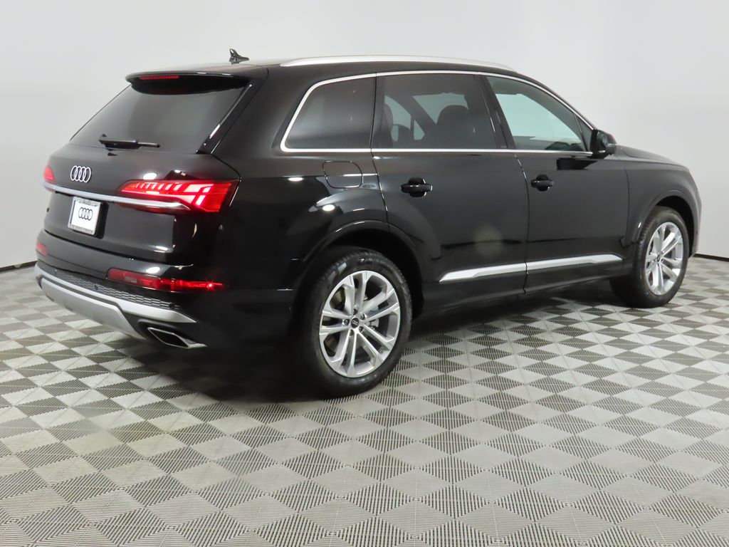 2025 Audi Q7  5