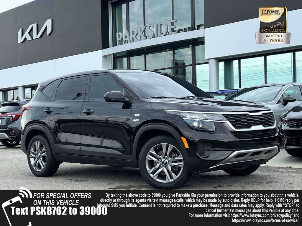 Cherry Black 2022 Kia Seltos LX AWD SUV / Crossover All-Wheel Drive Continuously Variable Transmission