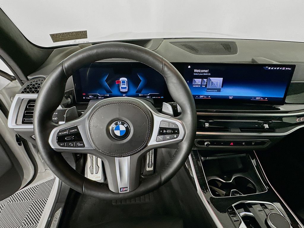 2023 BMW X7 xDrive40i 11