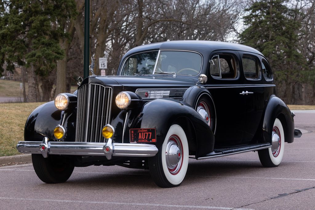 1939 Packard Super 8