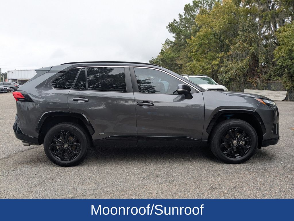 2023 Toyota RAV4 Hybrid SE