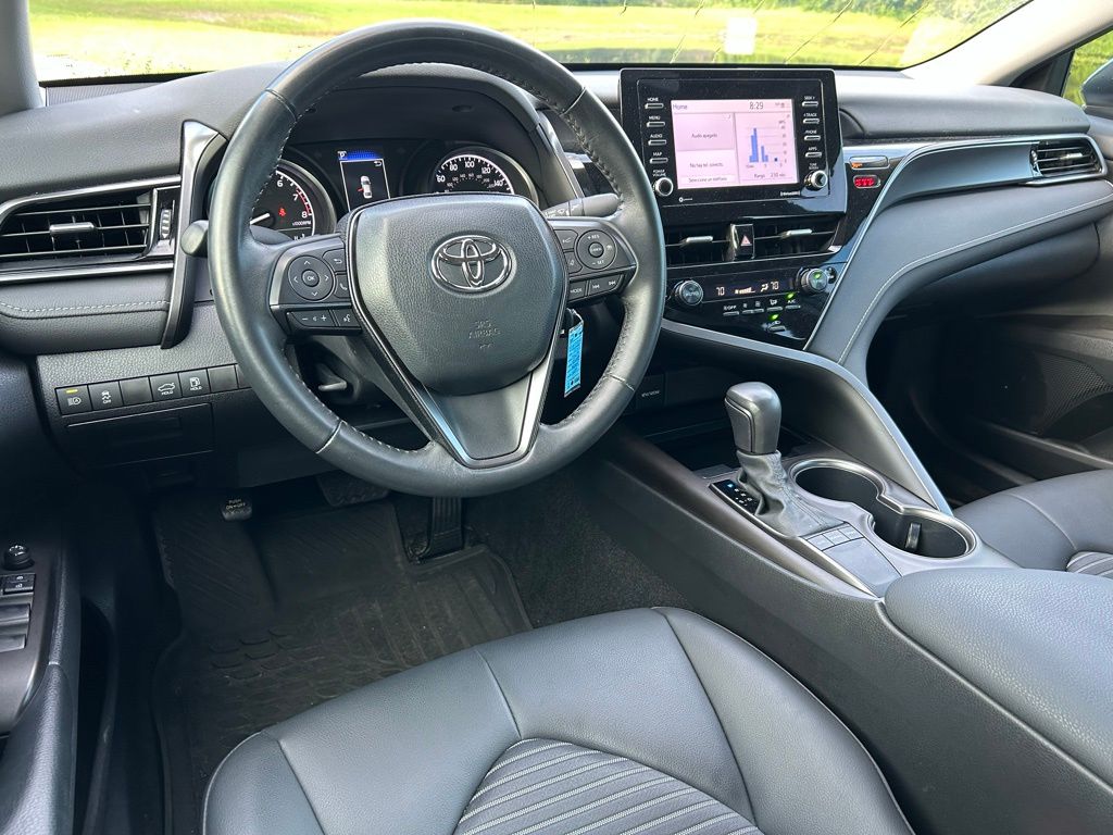 Thumbnail: 2023 Toyota Camry - 12