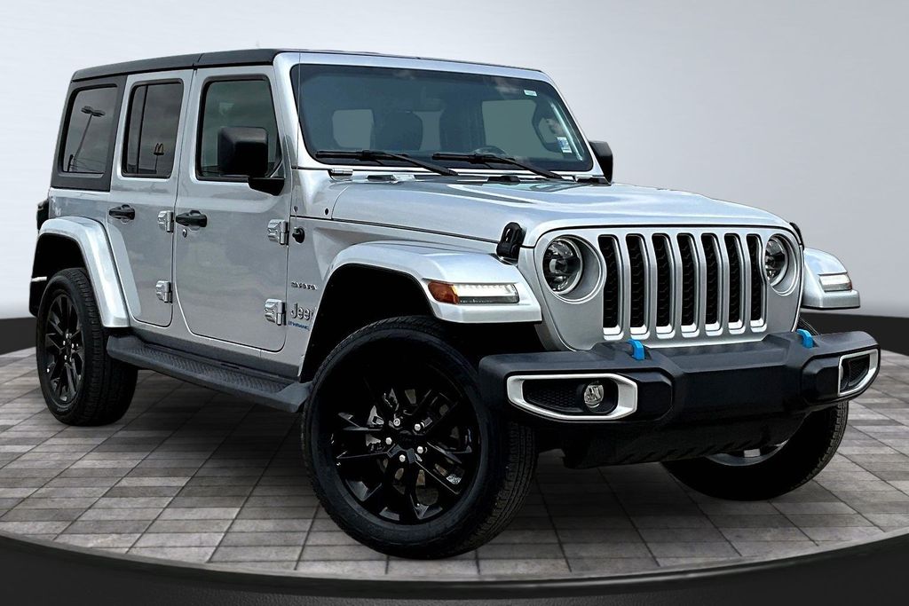 2023 Jeep Wrangler Sahara 4xe - 3