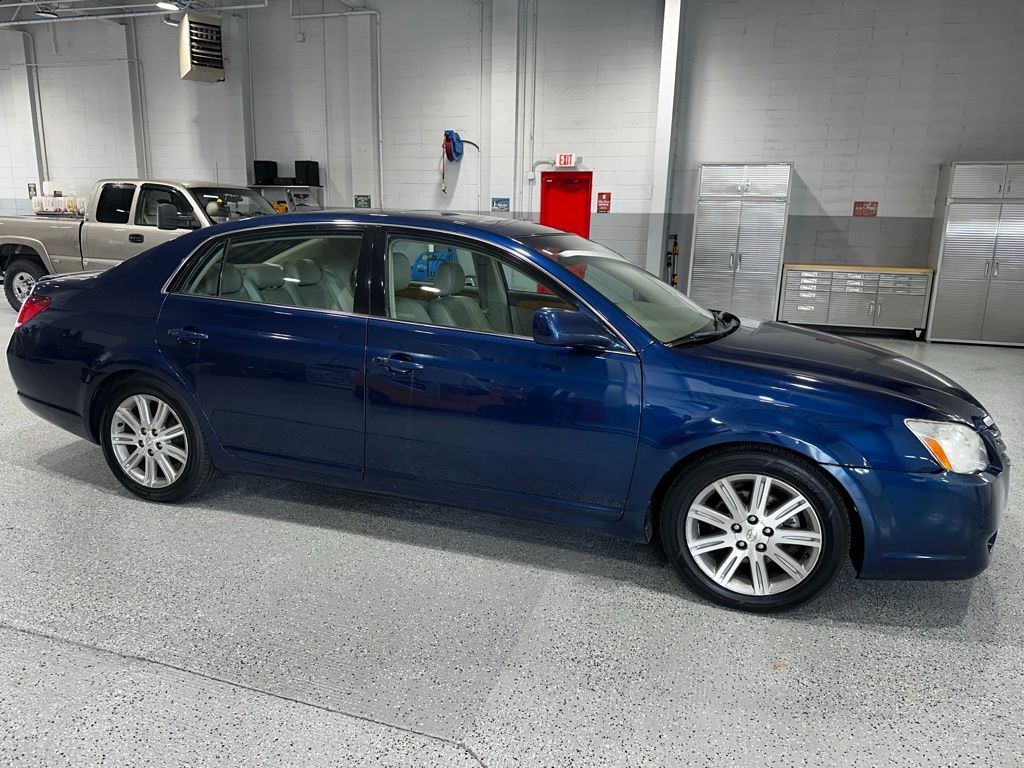  2006 Toyota Avalon XL   