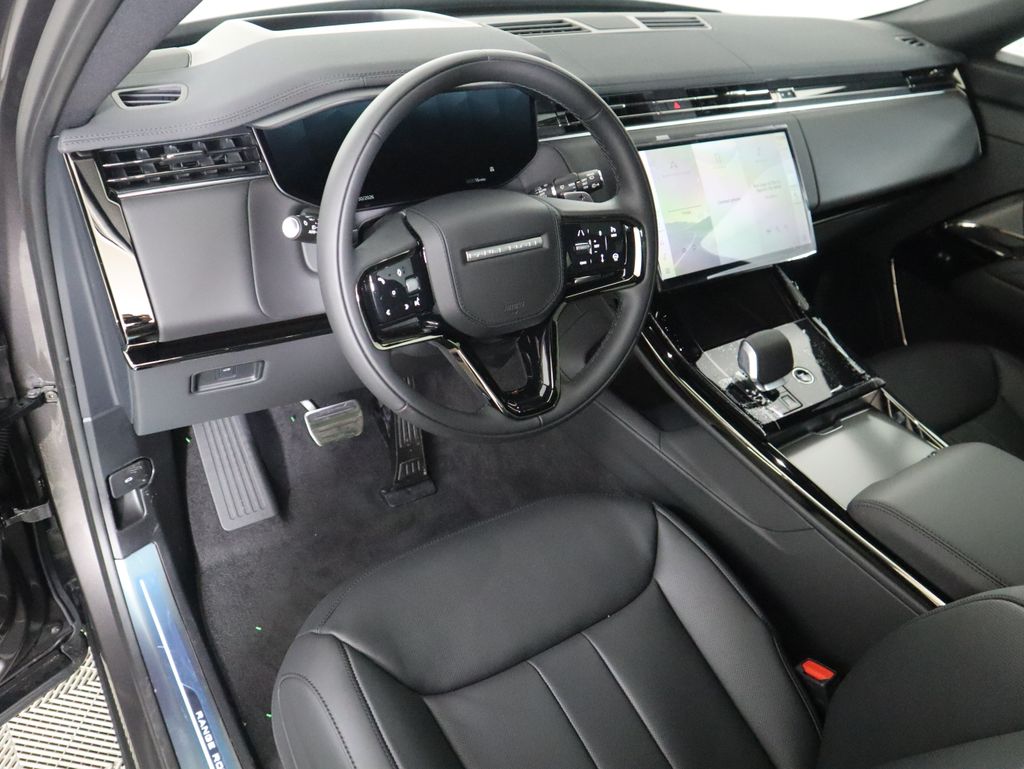 Thumbnail: 2026 Land Rover Range Rover Sport - 10