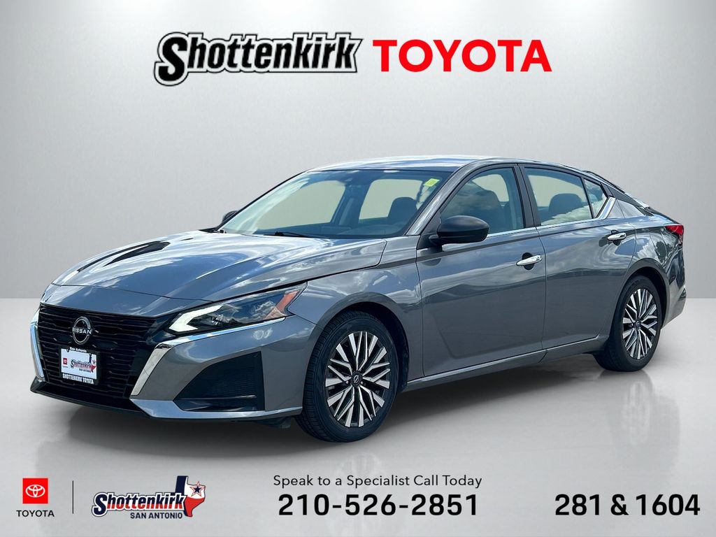 2025 Nissan Altima 2.5 SV's photo