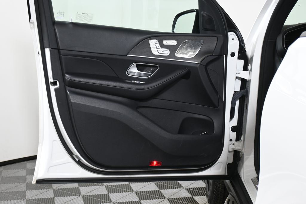 Thumbnail: 2023 Mercedes-Benz GLE - 30