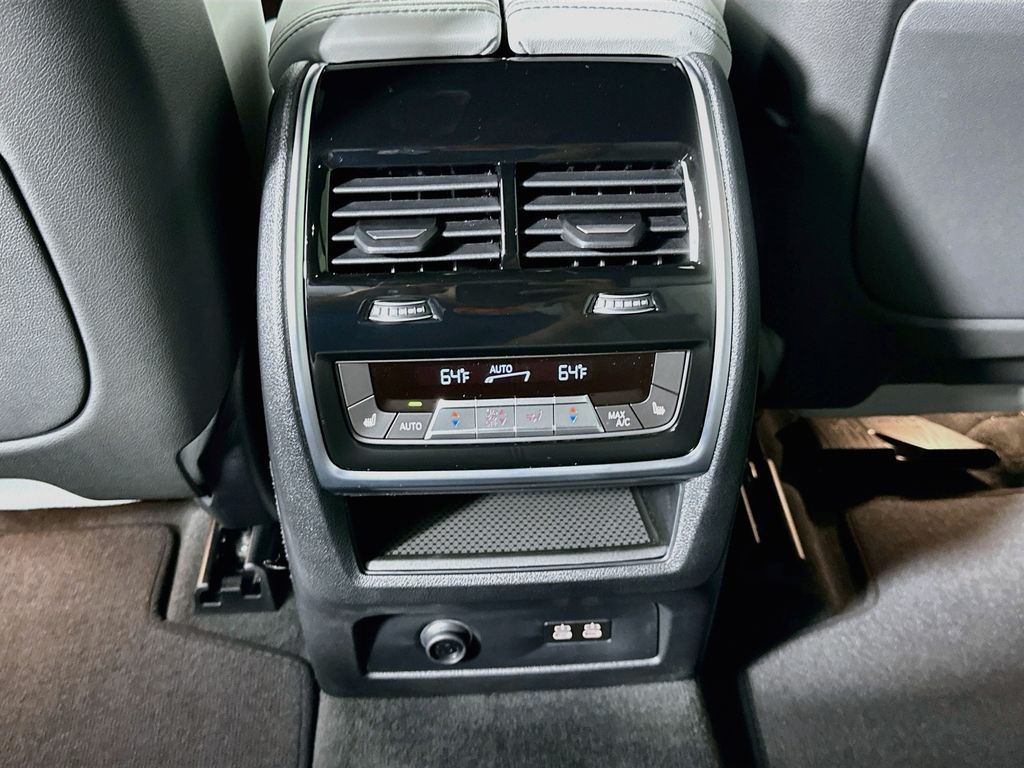 Thumbnail: 2026 BMW X5 - 18