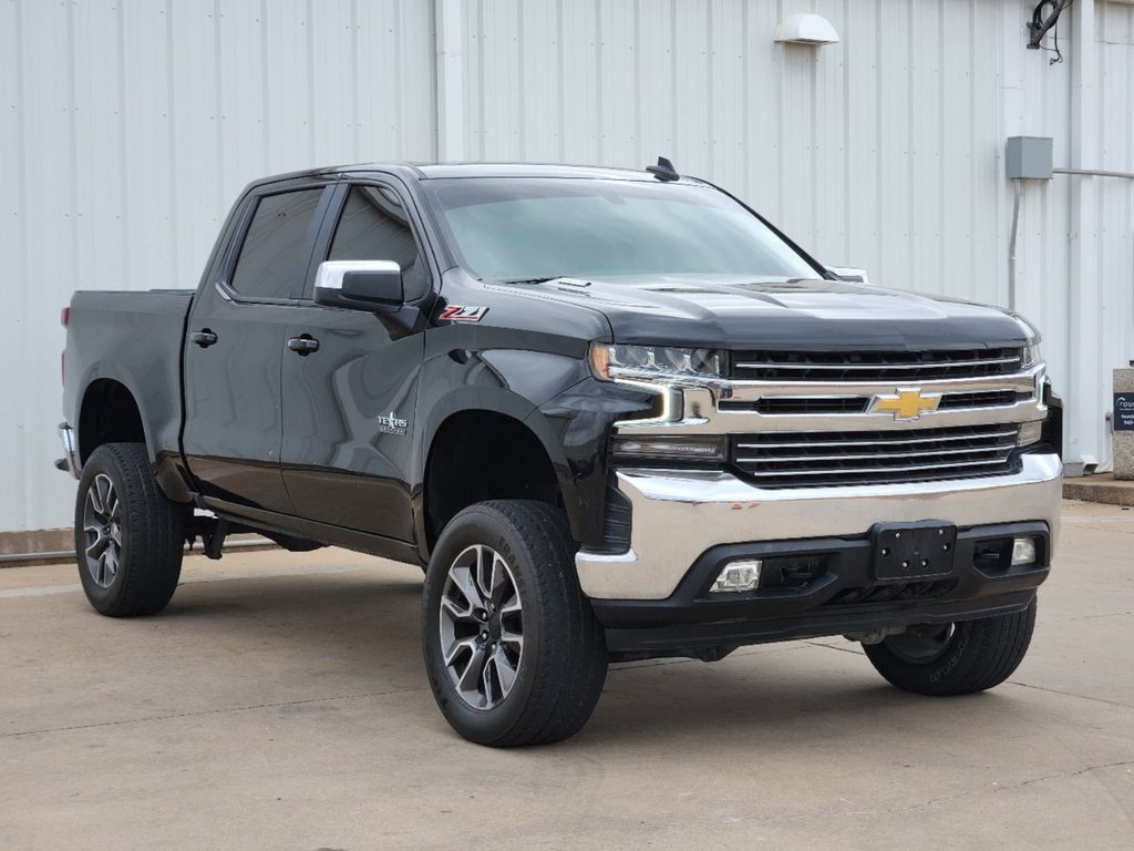 2021 Chevrolet Silverado 1500 LT 3