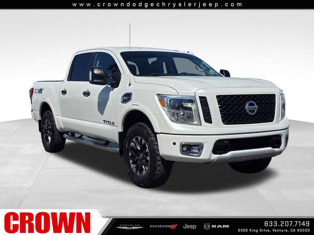 2017 Nissan Titan PRO-4X Crew Cab 4WD