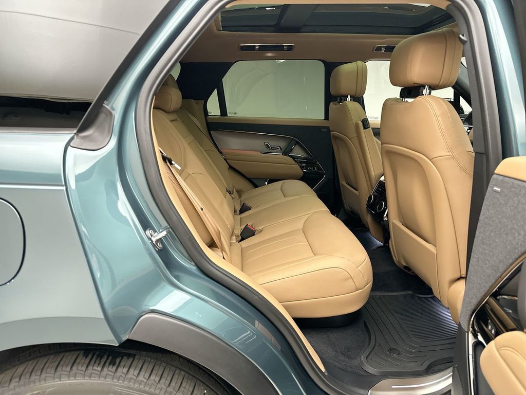 Thumbnail: 2026 Land Rover Range Rover Sport - 15