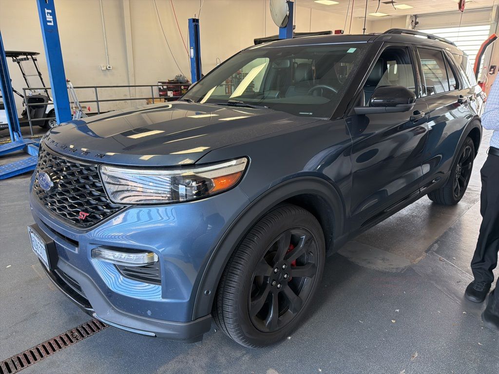 View vehicle photo 2