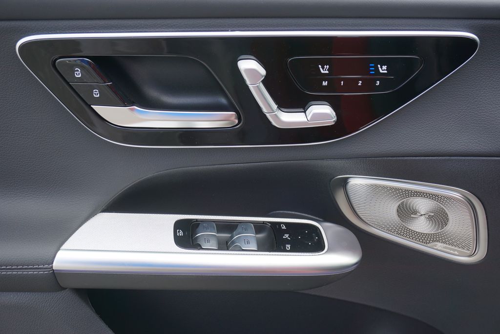 Thumbnail: 2026 Mercedes-Benz GLC - 23