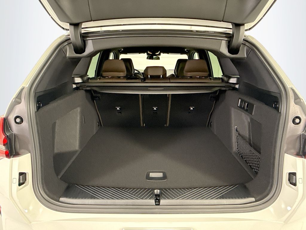 Thumbnail: 2026 BMW X3 - 27