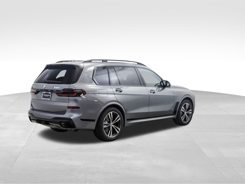 2025 BMW X7 M60i 5