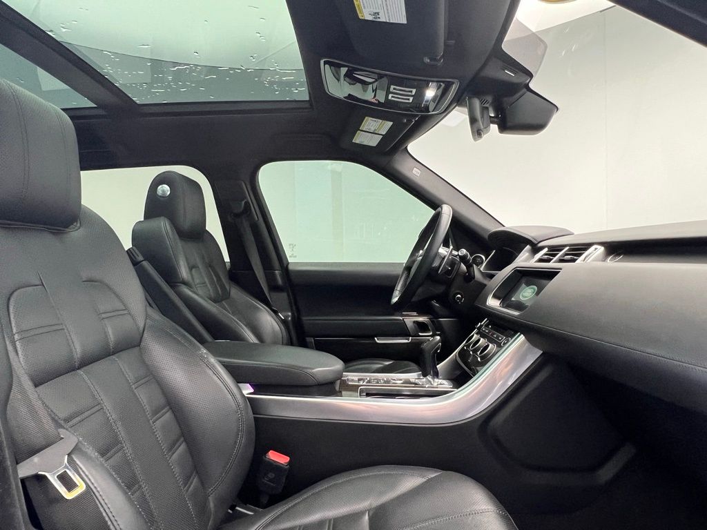 Thumbnail: 2017 Land Rover Range Rover Sport - 6