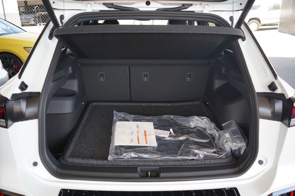 Thumbnail: 2026 Volkswagen Tiguan - 12