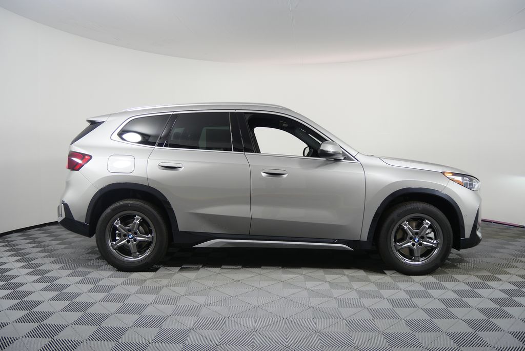 Thumbnail: 2025 BMW X1 - 2