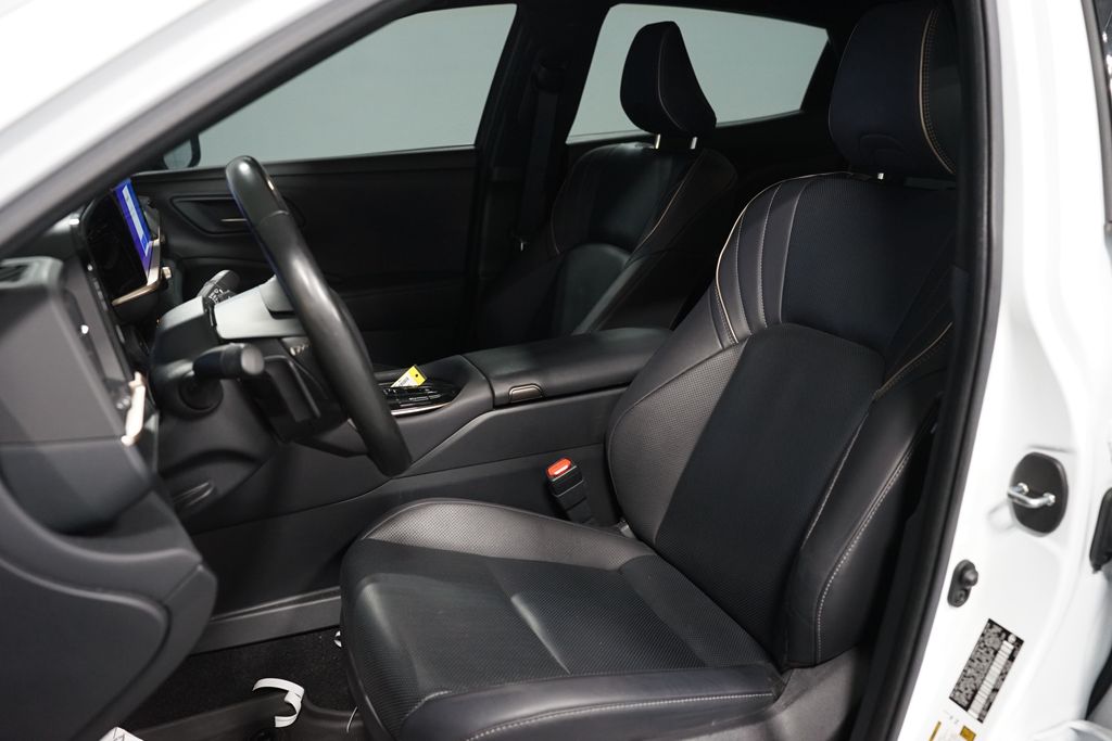 Thumbnail: 2024 Toyota Crown - 6