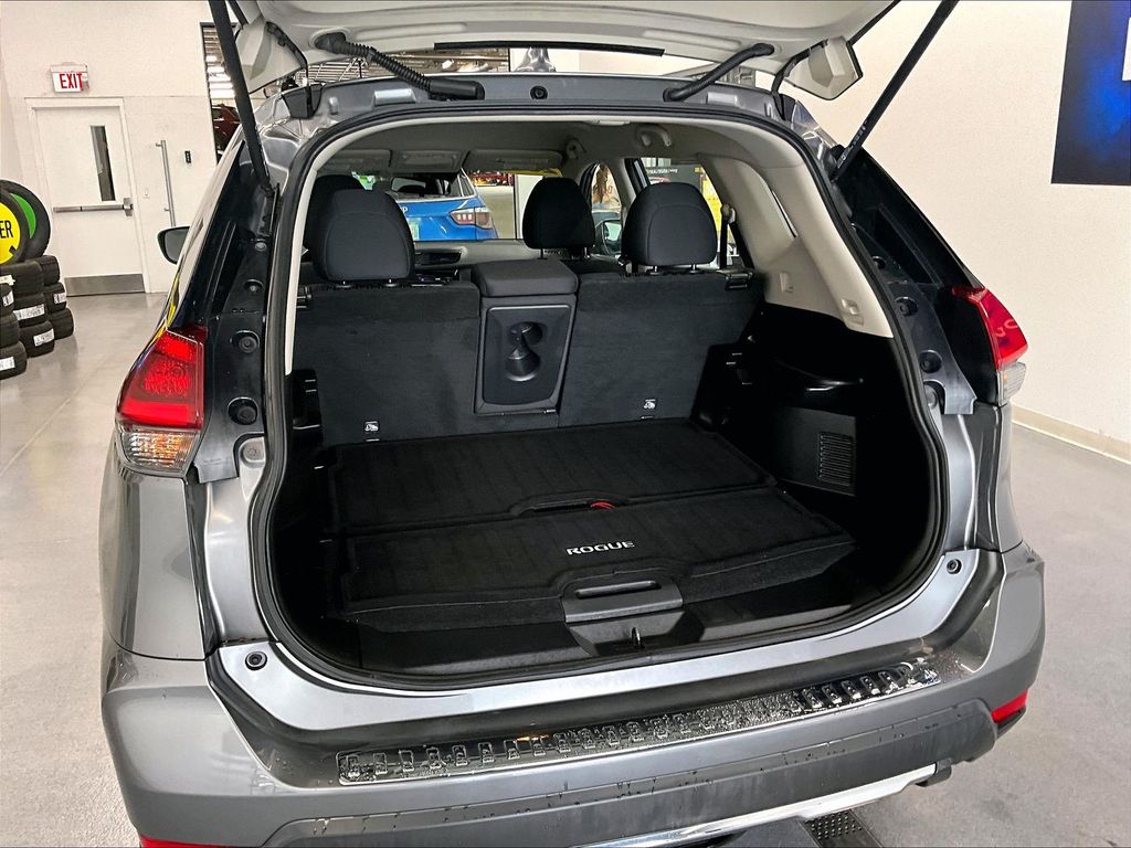 2019 Nissan Rogue — photo 34