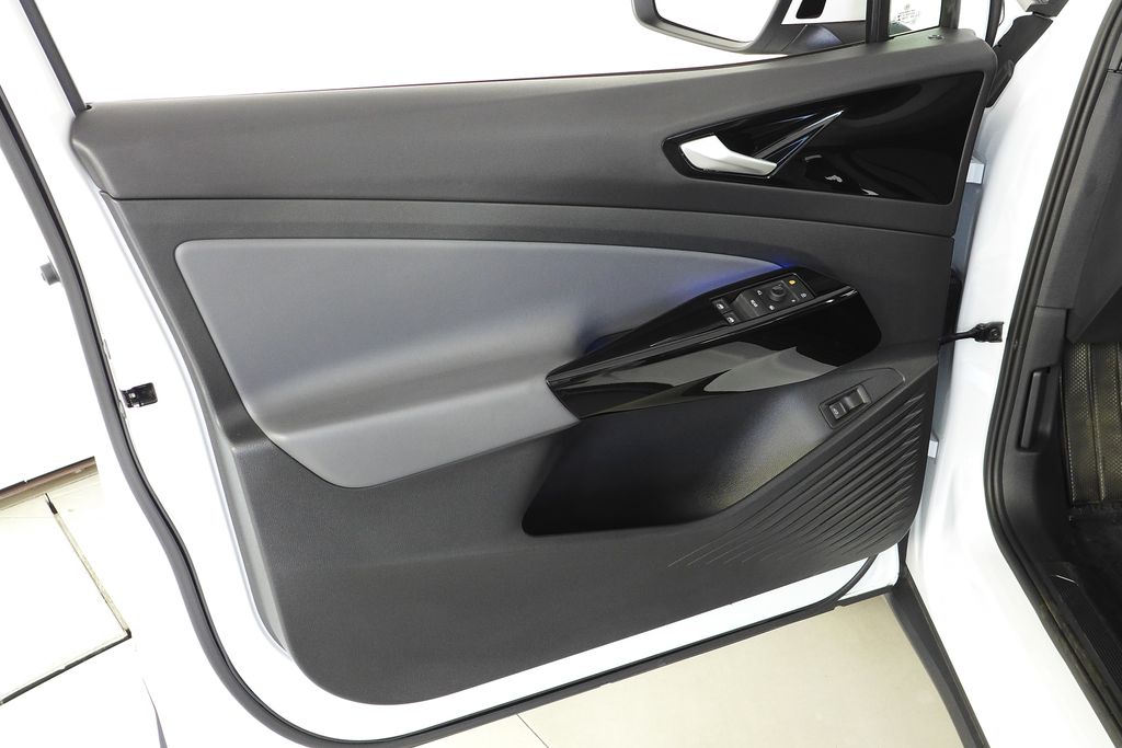 Thumbnail: 2021 Volkswagen ID.4 - 11