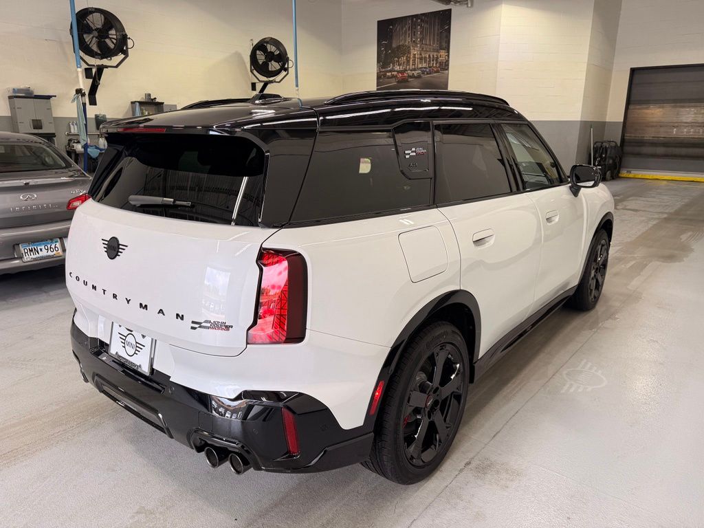 Thumbnail: 2027 MINI Cooper Countryman - 6
