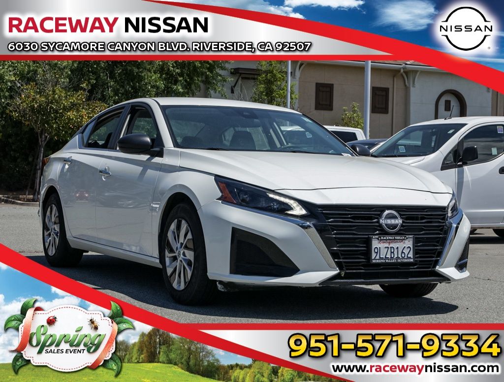 Glacier White 2024 Nissan Altima 2.5 S FWD Sedan Front-Wheel Drive Continuously Variable Transmission