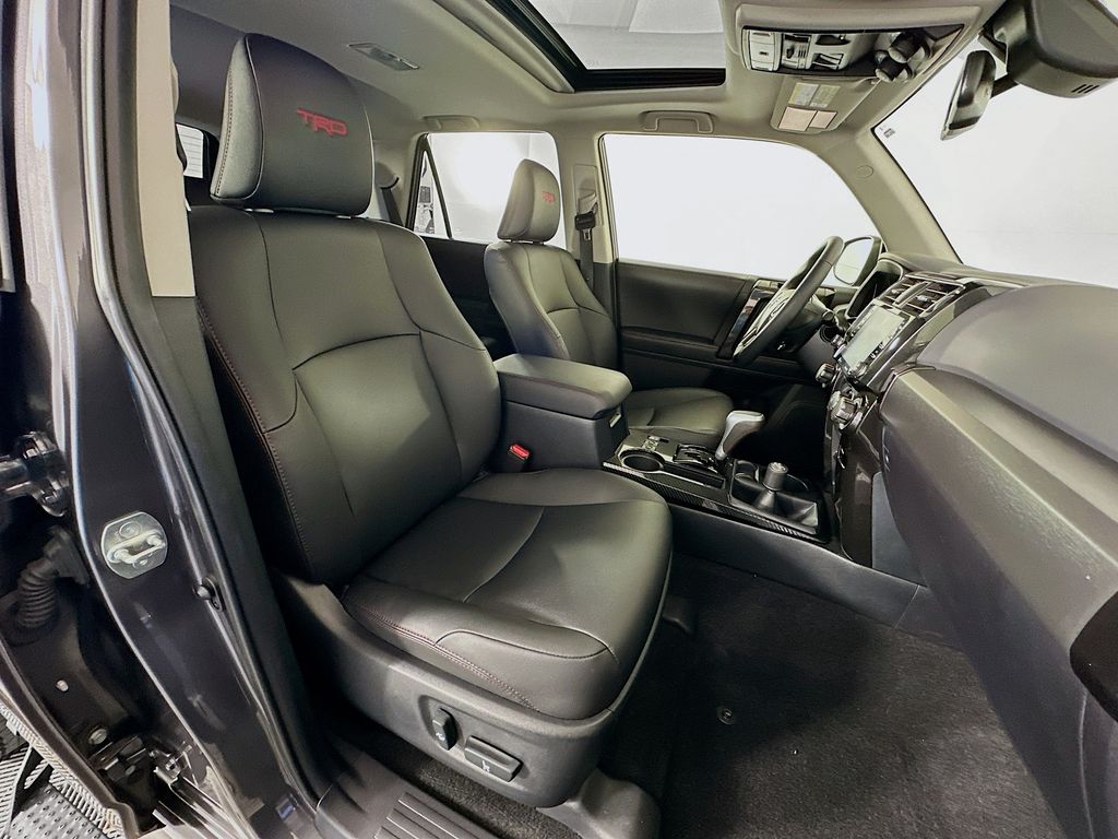 2022 Toyota 4Runner TRD Off Road 29