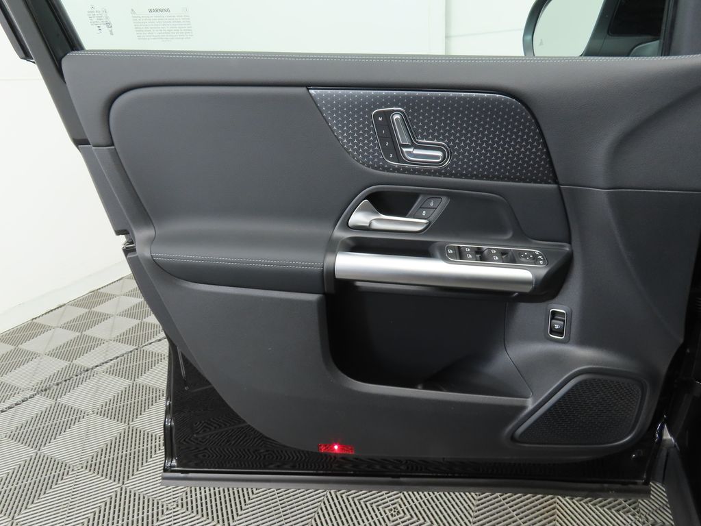 2025 Mercedes-Benz GLA 250 24