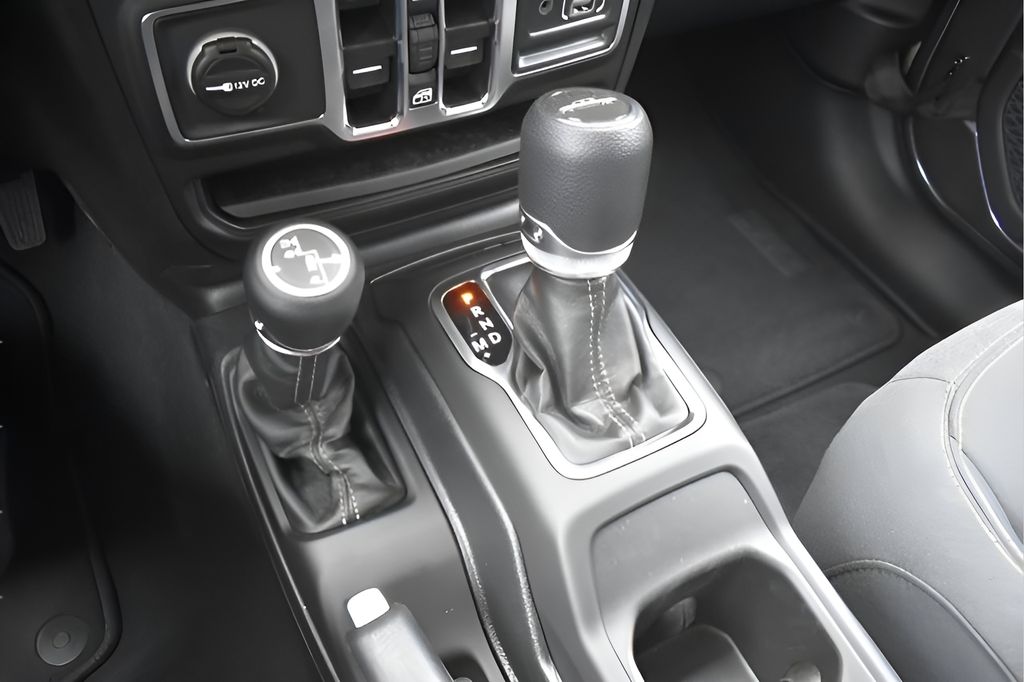 New Car 2025 Jeep Gladiator  Sport S For Sale Under $40,000 In Austin, Texas