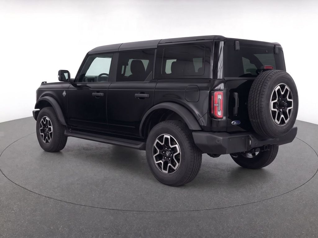 New 2026 Shadow Black Ford Outer Banks® image 4